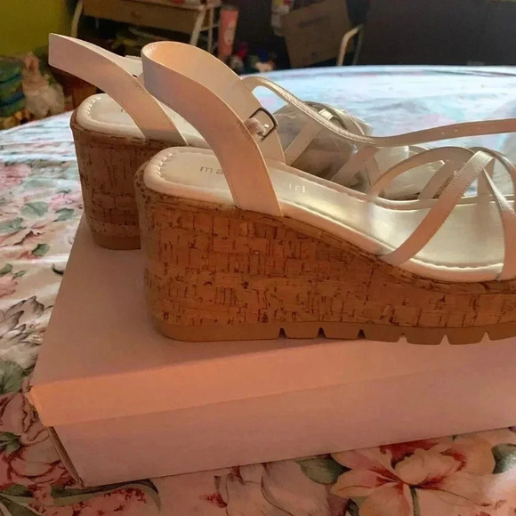 Madden Girl Women’s Sandals With Wedge Heels Size 8.5 M - Picture 4 of 5